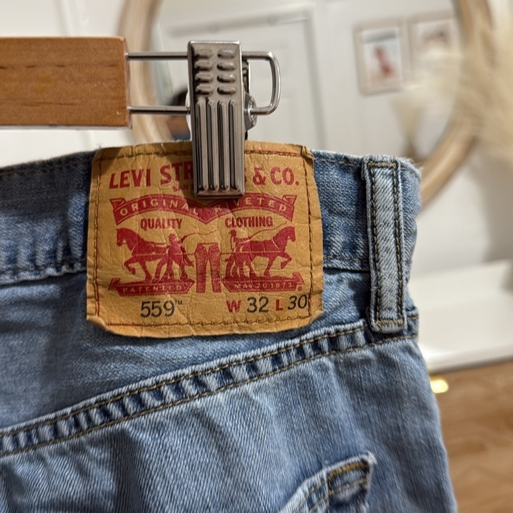 𝅺levi’s Jeans - Picture 7 of 7